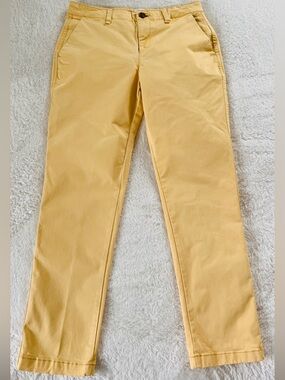 GAP Girlfriend Khaki Pants in Soft Yellow